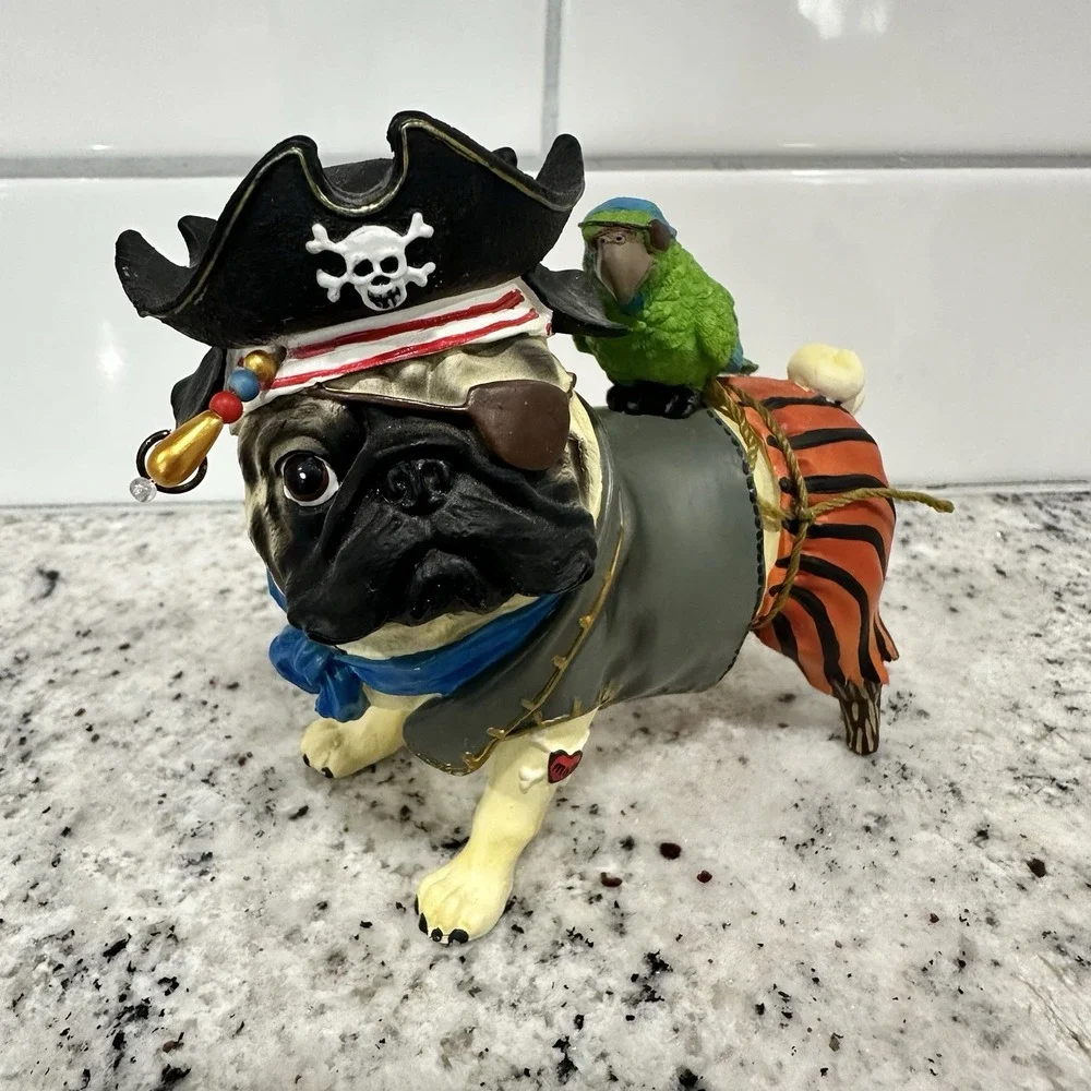 #16110 PUG-NACIOUS, PUGGY THE PIRATE PUG FIGURINE EUC